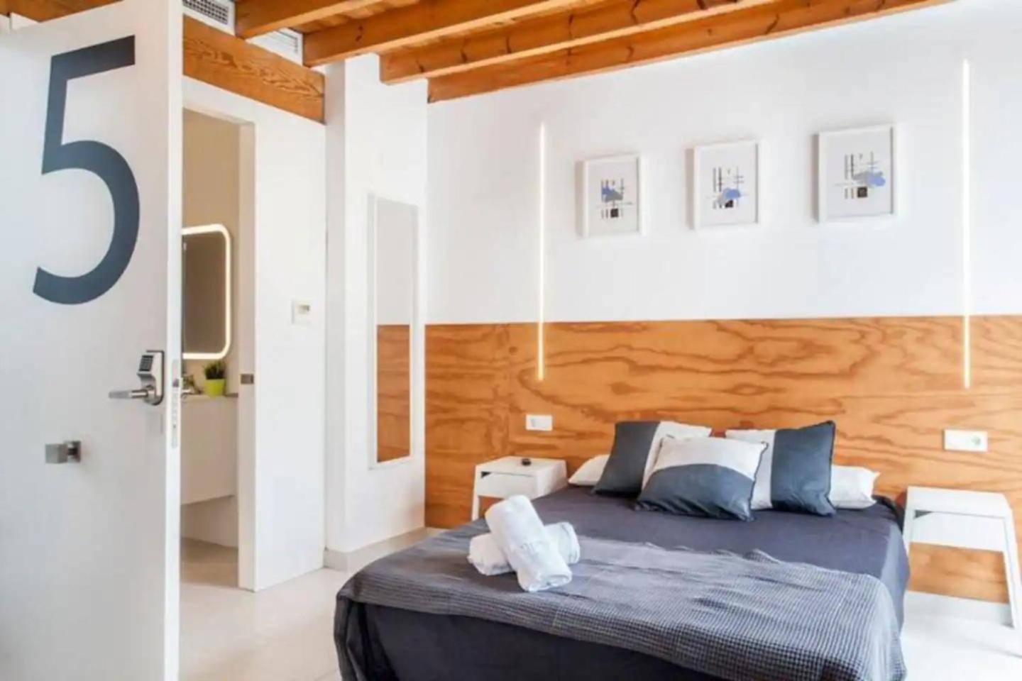 Apartamento Soleado En Plaza Del Carmen Valencia Exterior photo